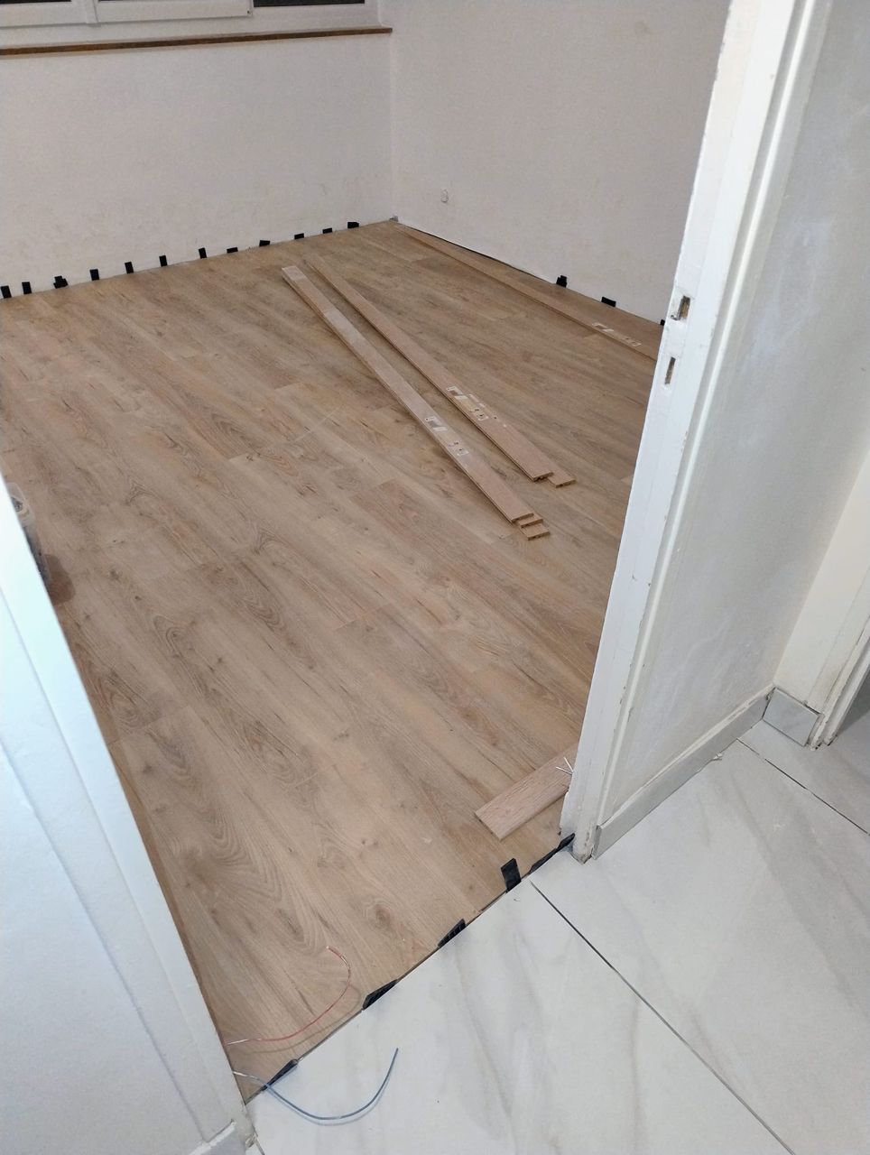 Maison moderne blanche avec jardin - Projet 1 KFS BTP