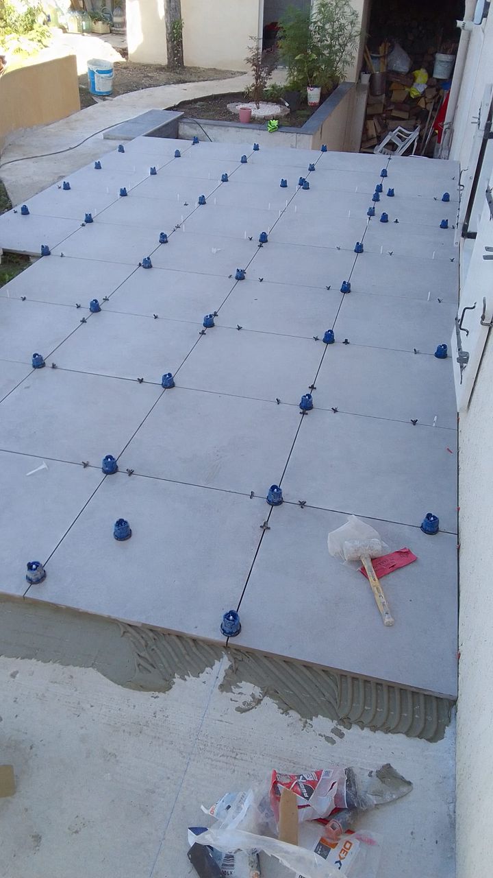 Salle de réunion rénovée - Projet 7 KFS BTP